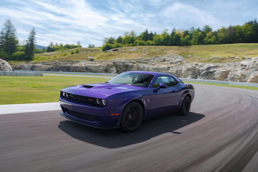  Dodge Challenger R/T Scat Pack Widebody (LC) 2018 года  (фото 29 из 48)